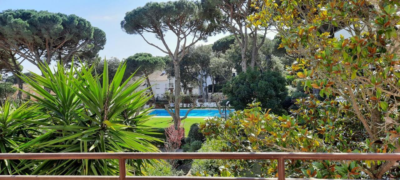 Apartamento De Standing カレリャ・デ・パラフルジェリ エクステリア 写真