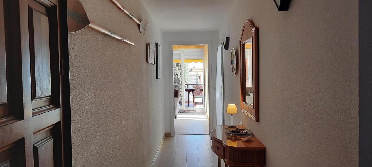 Apartamento De Standing カレリャ・デ・パラフルジェリ エクステリア 写真